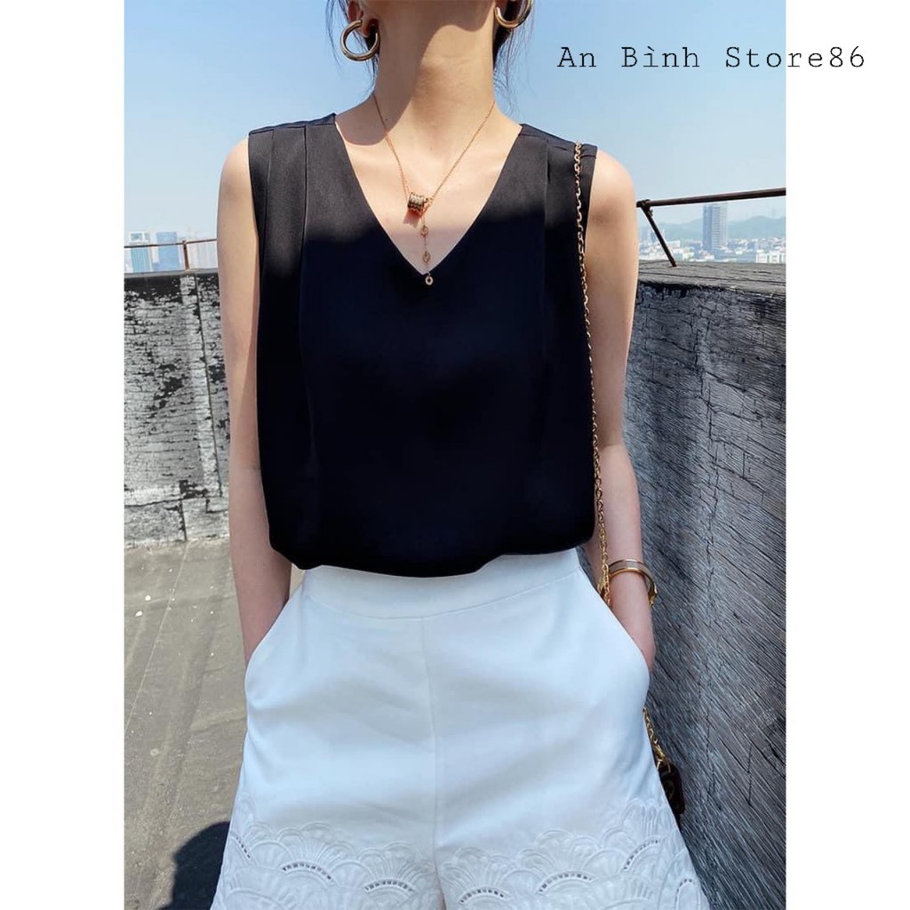 Áo sát nách kiểu cổ tim lụa satin mềm mịn tạo cảm giác thoải mái | BigBuy360 - bigbuy360.vn
