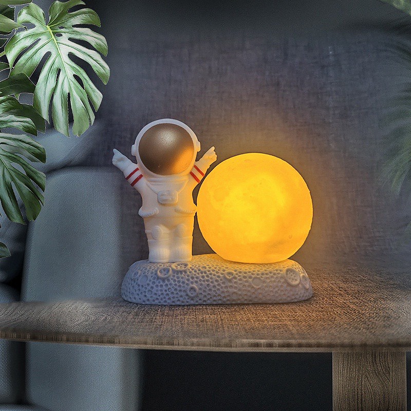 Đèn Ngủ Để Bàn Phi Hành Gia Mặt Trăng 3D Siêu Decor Chất Liệu Nhựa Silicon Cứng