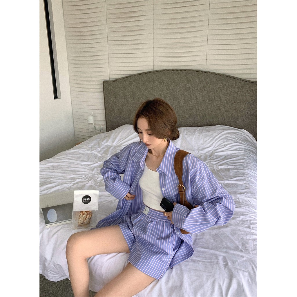 Set Quần Đùi Và Áo Sớm Tay Dài Nữ Phong Cách Thời Trang Cá Tính