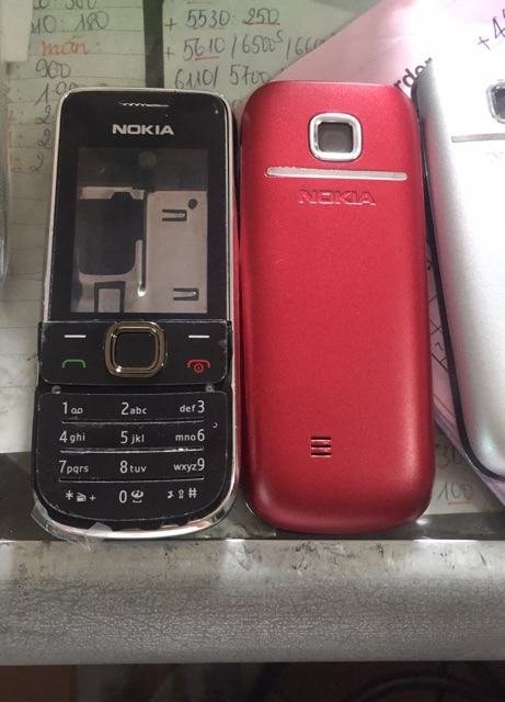 vỏ nokia 2700c có loại mặt trước nắp sau, loại có xương và loại xương phím đầy đủ