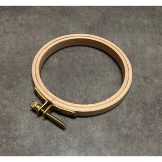 Khung thêu gỗ chốt vàng 10.5cm, 12.5cm, 15.5cm, 18cm