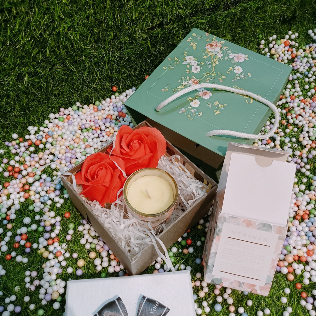 [Ảnh thật] Set quà tặng sinh nhật, quà tặng bạn gái với hoa hồng sáp và nến thơm