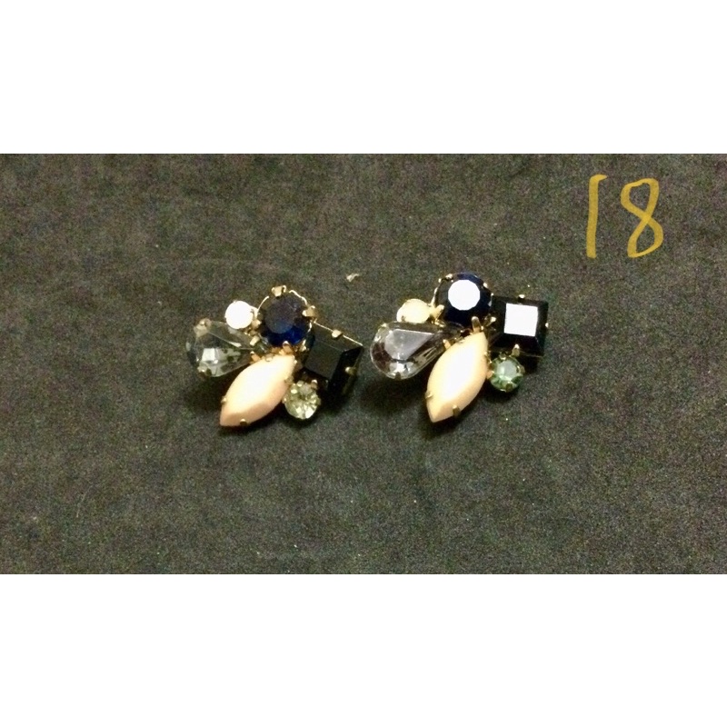 Khuyên tai nụ đính hạt, đá nhiều màu