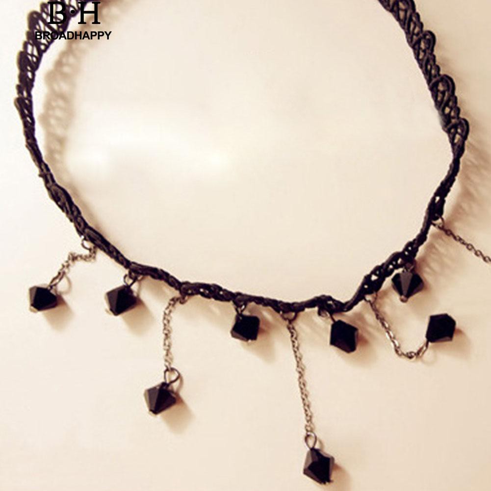 Vòng cổ choker phối hạt pha lê thời trang cá tính cho nữ