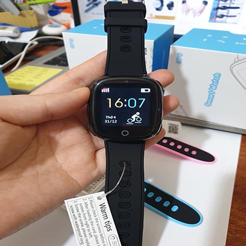Đồng Hồ Thông Minh Trẻ Em HW11 - Smartwatch có Tiếng Việt, Nghe Gọi, Định Vị GPS, Có camera, Chống nước Siêu Bền