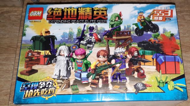 Lắp ráp 1 hộp LegoPubg 99533 có nhiều chi tiết bằng nhựa ABS