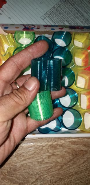 Sét 45 cái lò xo bằng nhựa có nhiều màu sắc và mẫu loại nhỏ