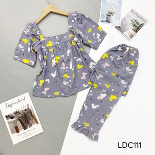 Bộ pijama - bộ lụa áo cộc quần dài chất liệu satin phối bèo cổ nơ