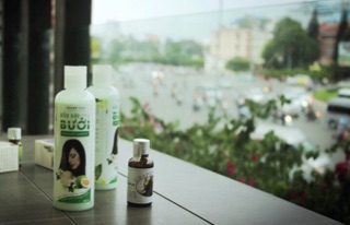 Tinh dầu bưởi kích thích mọc tóc Lucky Star