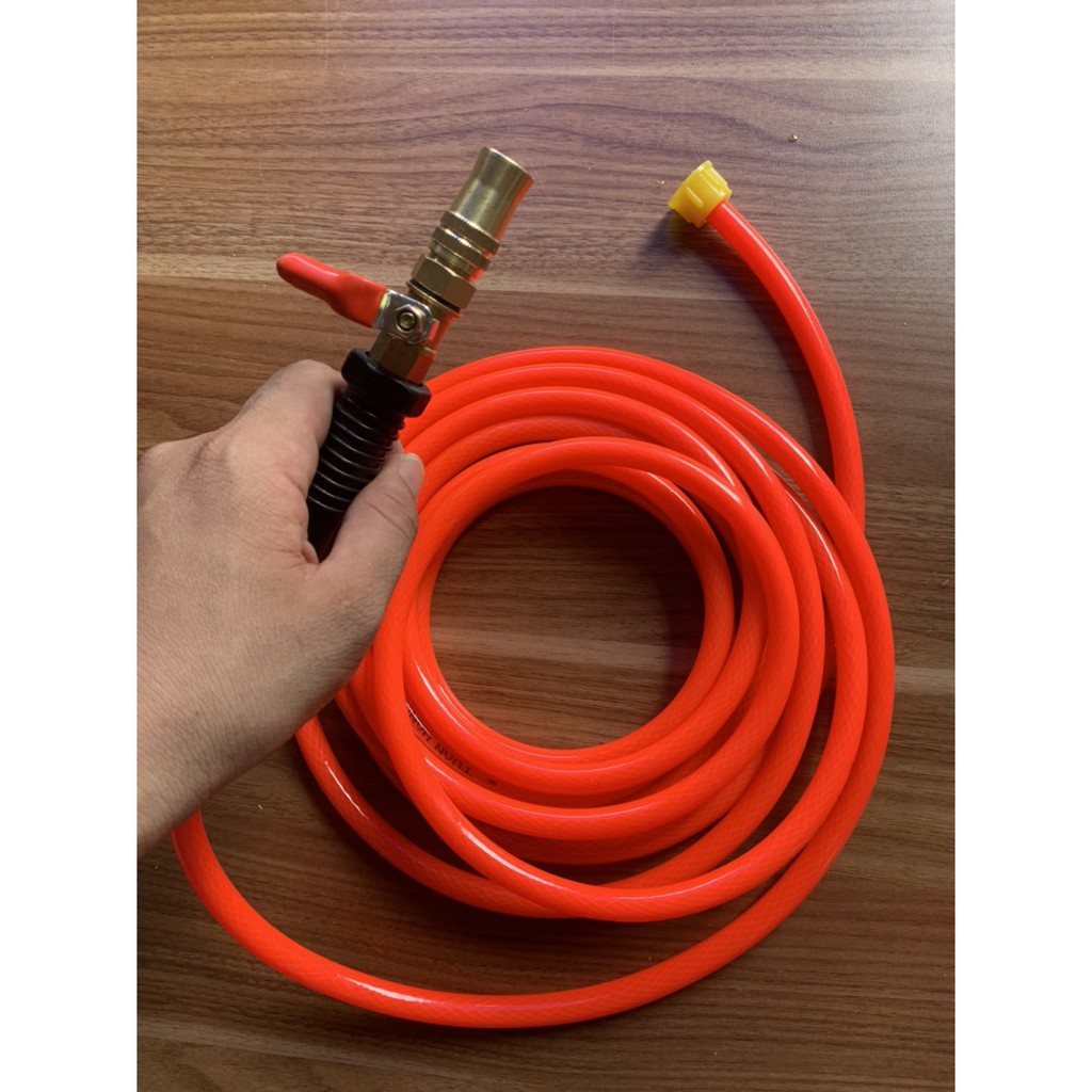 Ống dây áp lực dùng cho bơm nước 12v đường kính ống dẫn 10mm kèm 1 vòi xịt thằng đầu béc có chỉnh tia
