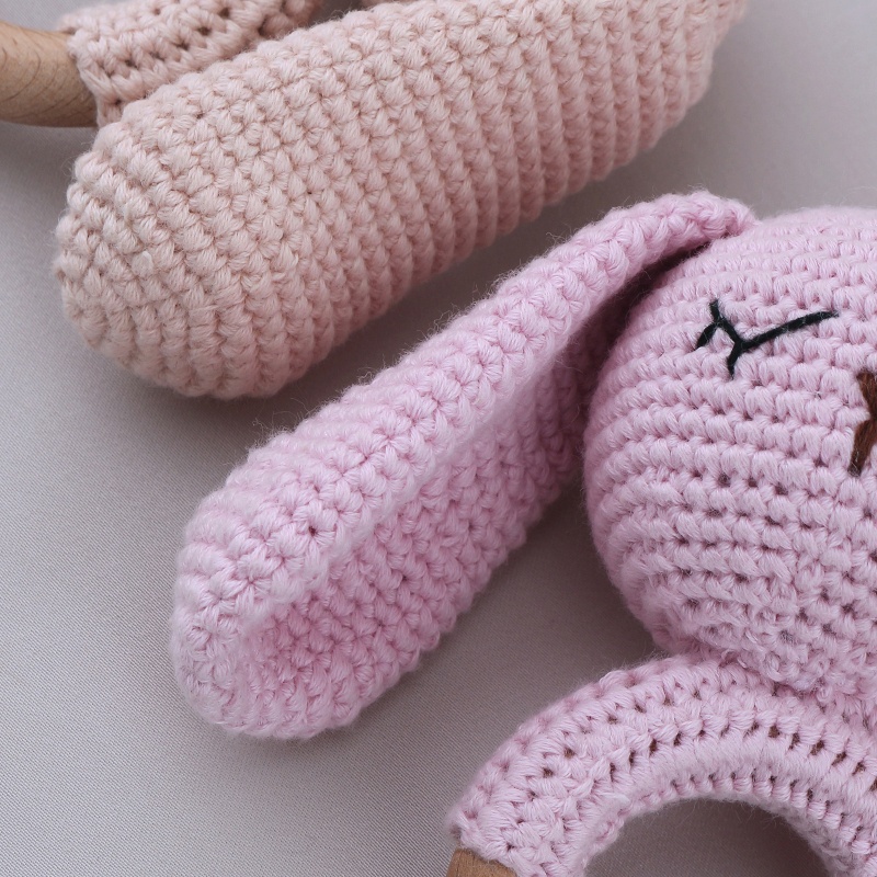 1 Đồ Chơi Lục Lạc Cầm Tay Không BPA Hình Thỏ Đan Len Dành Cho Trẻ Sơ Sinh Mọc Răng