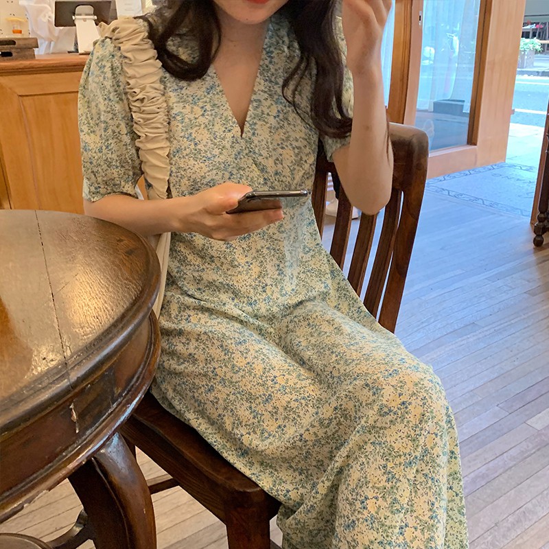 Váy hoa liti xanh pastel nhẹ nhàng cổ V xòe dài vintage Hàn Quốc