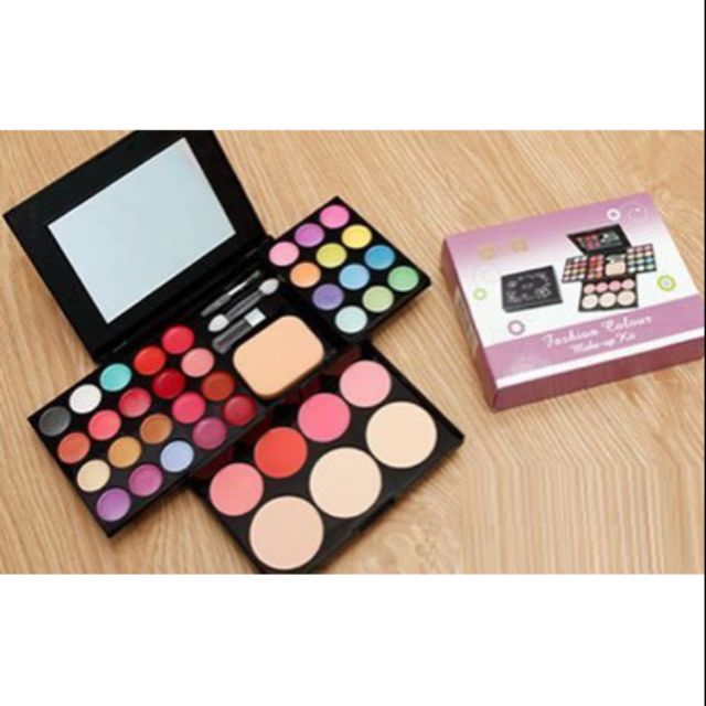 Bộ kit trang điểm 3 tầng