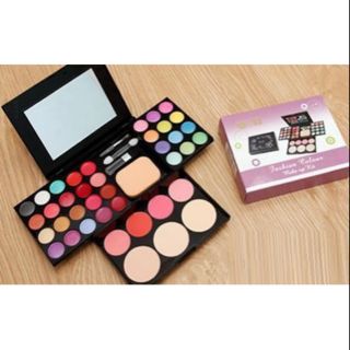 Bộ kit trang điểm 3 tầng