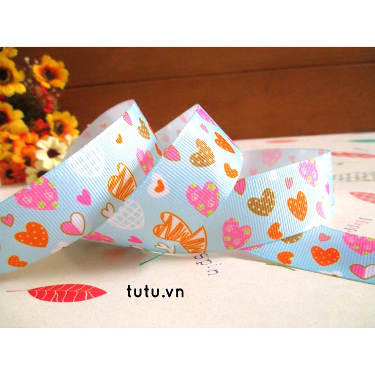 RUY BĂNG GÂN 25MM HỌA TIẾT TRÁI TIM VUI NHỘN HT25-047