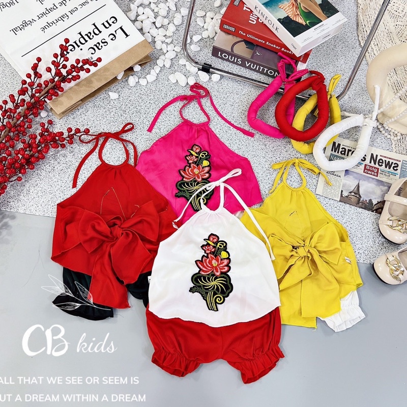 Set yếm hoa sen kèm vấn cho bé gái