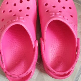 Thanh lý 3 đôi cros auth cho bé