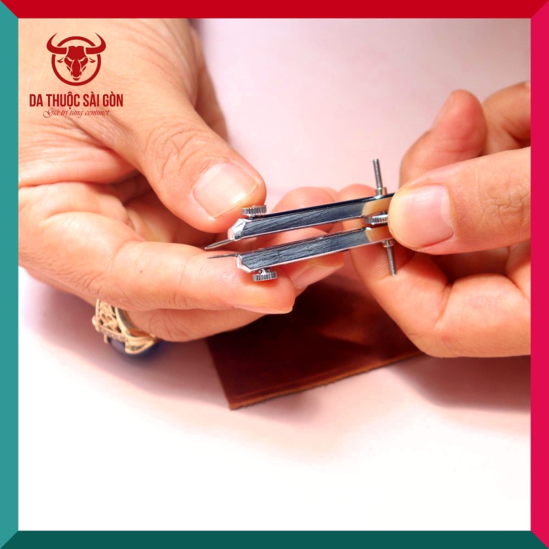 Compa 2 đầu kim lấy dấu, kẻ viền dùng để làm đồ da handmade - Da Thuộc Sài Gòn - COMPA04