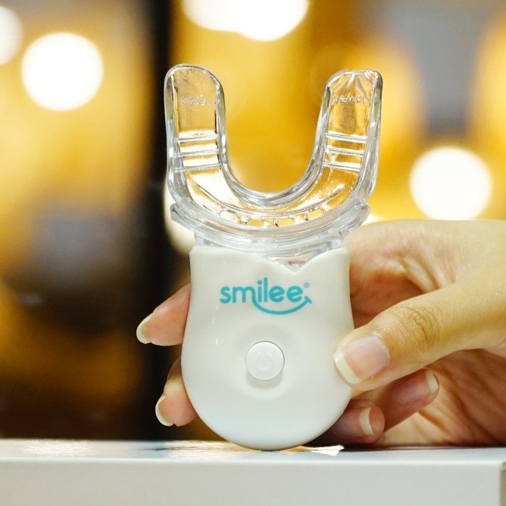 Smilee - Đèn LED làm trắng răng - Giải 1 Startup 2018, đèn LED Extra sạc không dây Ultimate