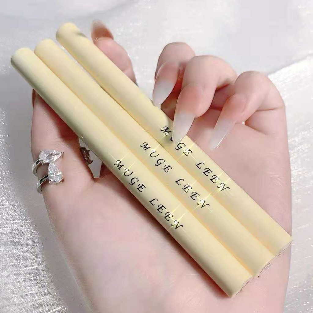 Bút kẻ mắt tơ tằm tự nhiên ba chiều làm sáng da hiệu quả | BigBuy360 - bigbuy360.vn