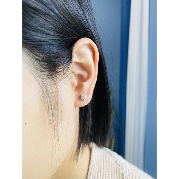 Khuyên nụ bán cầu đính đá D Le Dế Bạc K2001