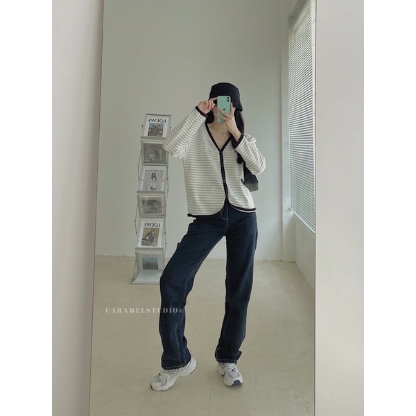 Áo cardigan sọc, viền đen