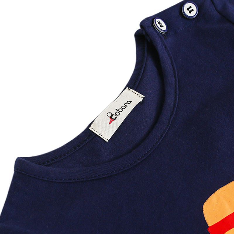 Set áo thun tay ngắn kèm quần lưng thun kẻ sọc năng động cho bé trai