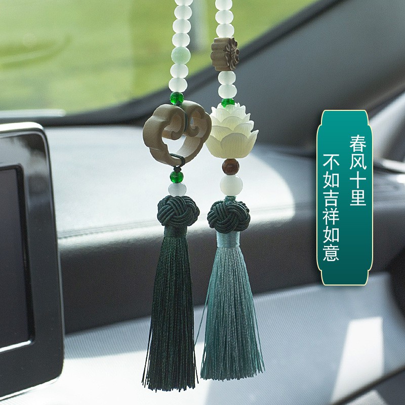 Khánh treo ô tô xe hạt Bồ Đề trang trí gương chiếu hậu cao cấp may mắn an toàn