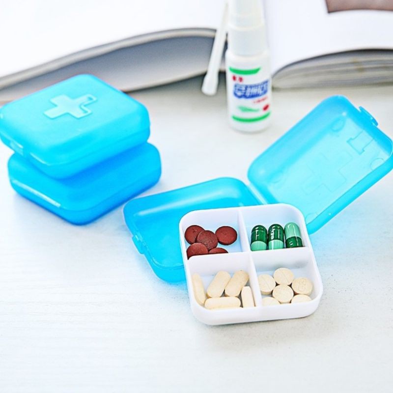 Hộp chia thuốc 4 ngăn màu xanh 🎁