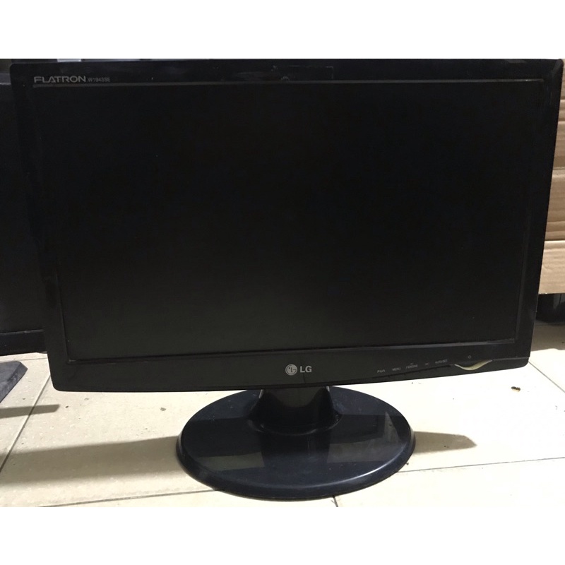 Màn hình máy tính qua sử dụng các loại có sẵn dây nguồn và dây VGA | BigBuy360 - bigbuy360.vn