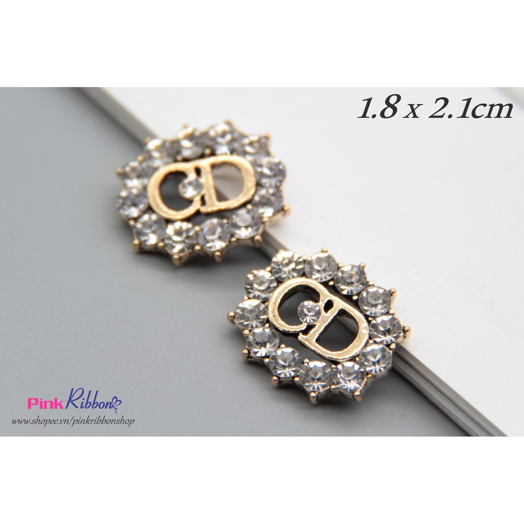 Charm C.D đính đá làm phụ liệu may mặc, thời trang