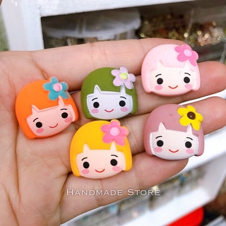 Charm cô gái tóc ngắn