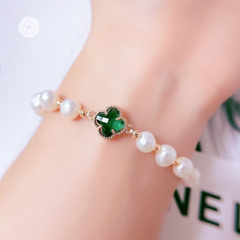 Vòng Tay Cỏ Ba Lá Đính Hạt Ngọc Trai Tự Nhiên