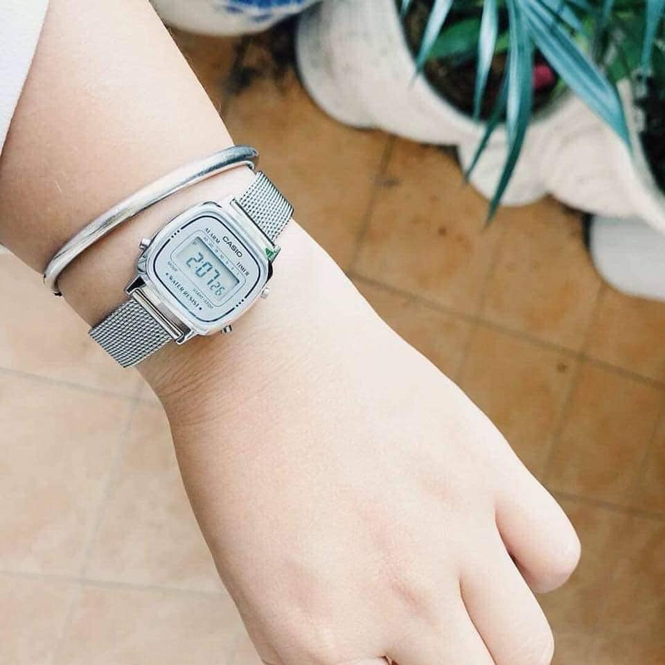 Đồng Hồ Thời Trang Nữ Casio La670WEM-7DF Dây Thép Lưới