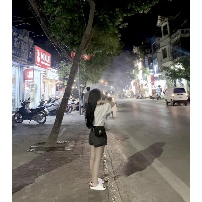 QUẦN SHORT BÒ GẤP GẤU ỐNG RỘNG CẠP CAO QUẢNG CHÂU MS24778