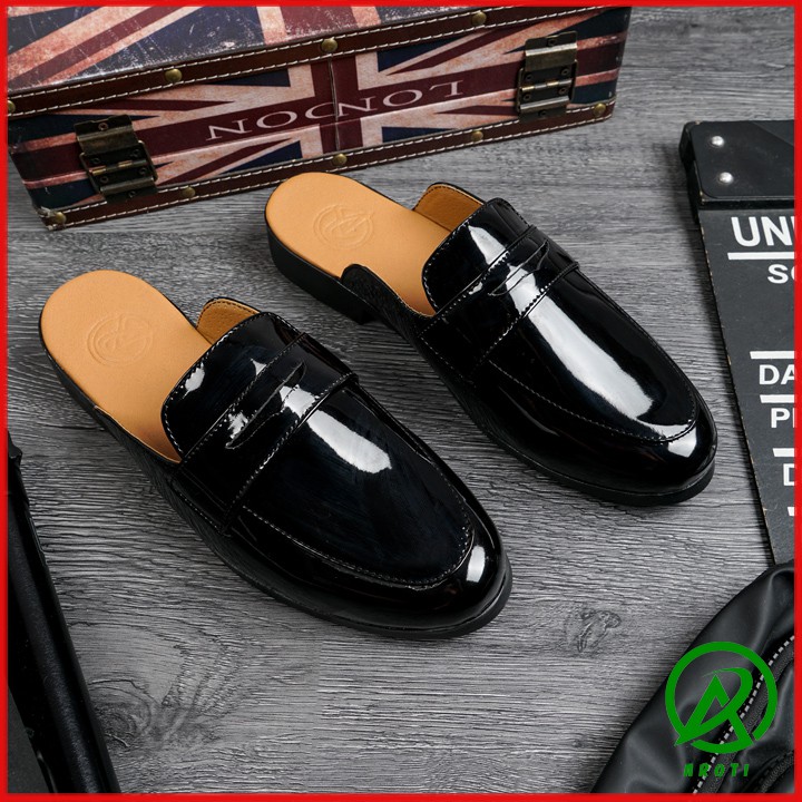 Sục Nam Da Bóng Trơn Băng Thủng M581 SP1