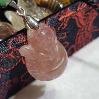 VÒNG CỔ HỒ LY CHÍN ĐUÔI DÂU TÂY