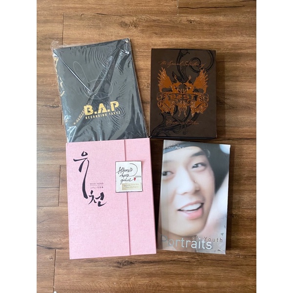 Beast album premium edition đã khui seal, gồm goods và photobook như hình.