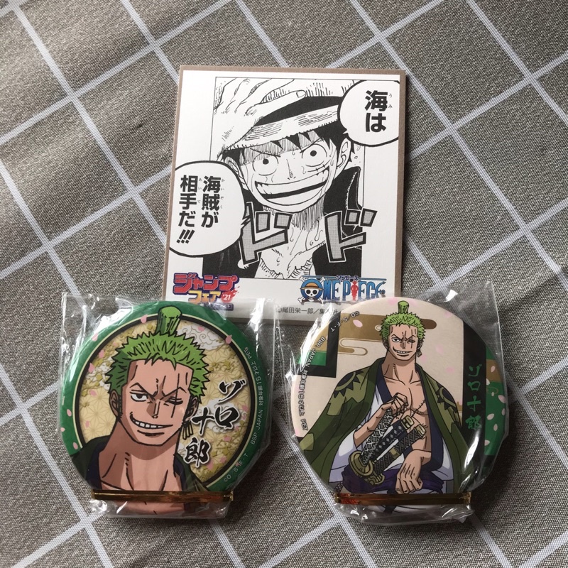 Huy hiệu (badge) Zoro One Piece 7.5cm + Shikishi Official