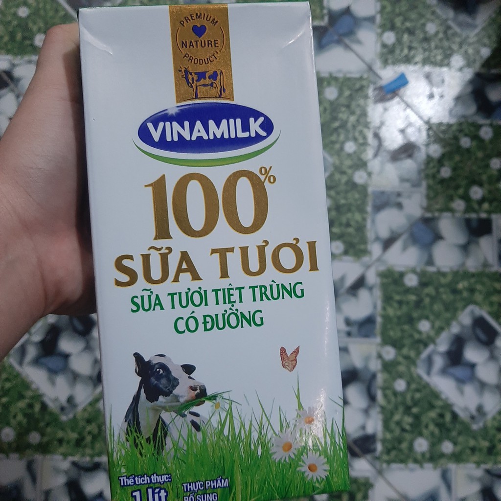 Sữa tươi tiệt trùng Vinamilk 100% Có đường - Hộp giấy 1 lít