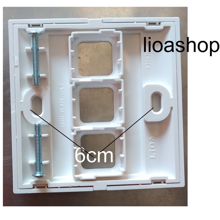 MẶT VUÔNG 3 LỖ VUÔNG LiOA.