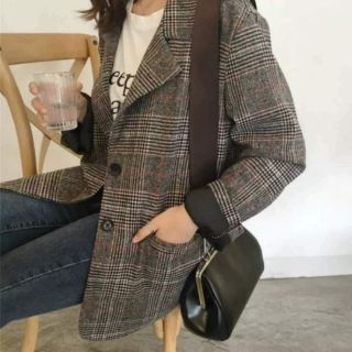 Áo blazer kẻ dáng dài