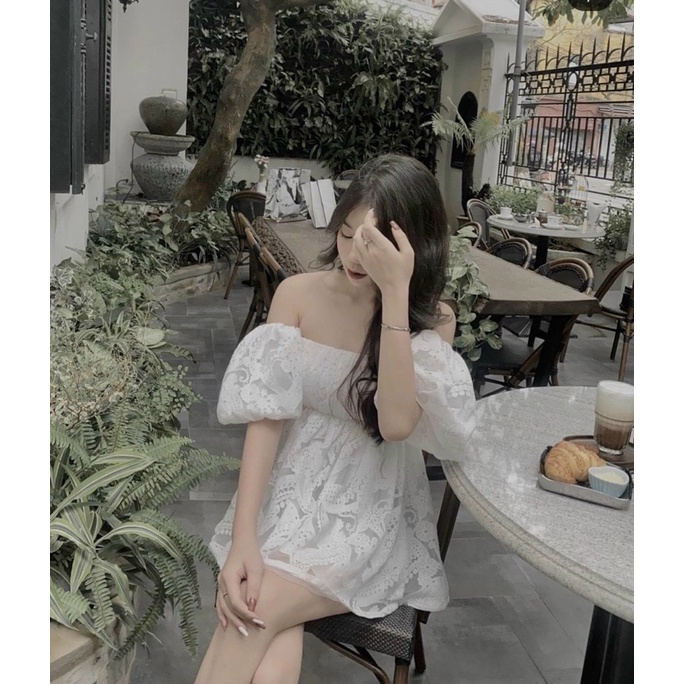 Set áo BABYDOLL ren hoạ tiết rớt vai kèm quần shorts trắng