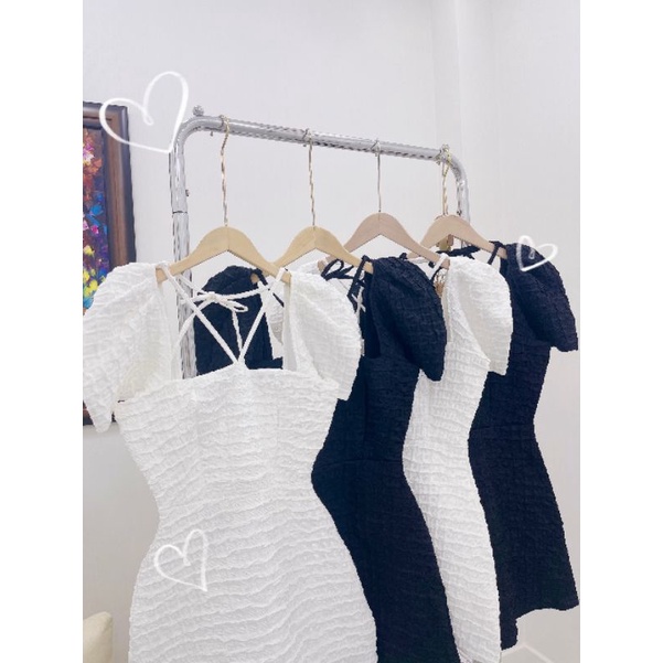 Đầm dự tiệc chất gấm tay phồng cổ chéo Velvet Dress