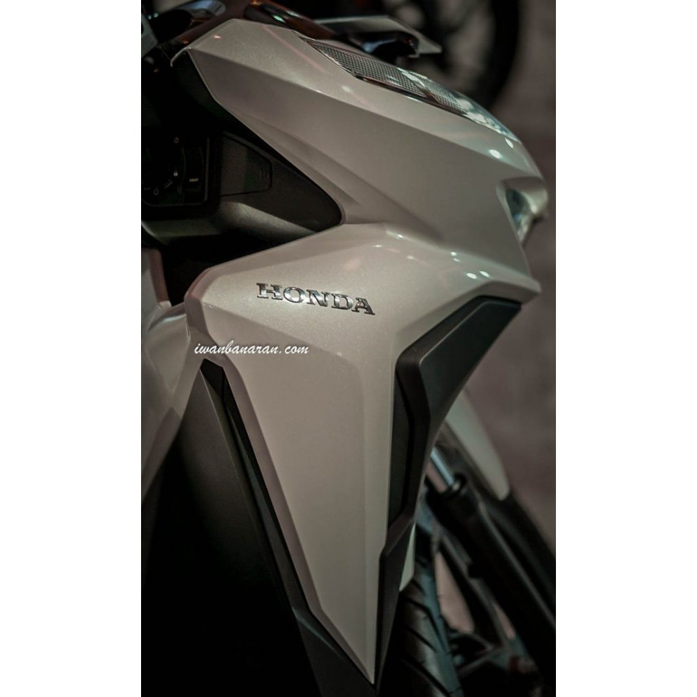 Tem chữ nổi HONDA VARIO yếm trước chính hãng Honda Indo