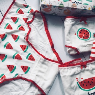 Set quần lót 4 cái