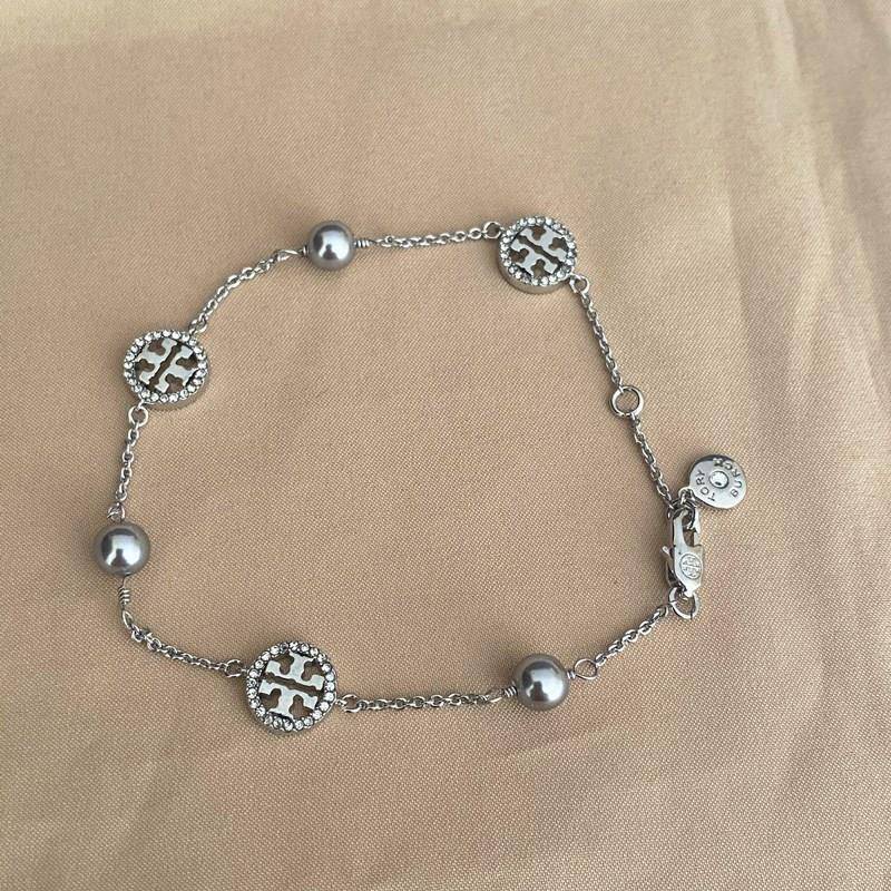 Vòng tay tory burch TB phối màu sang trọng