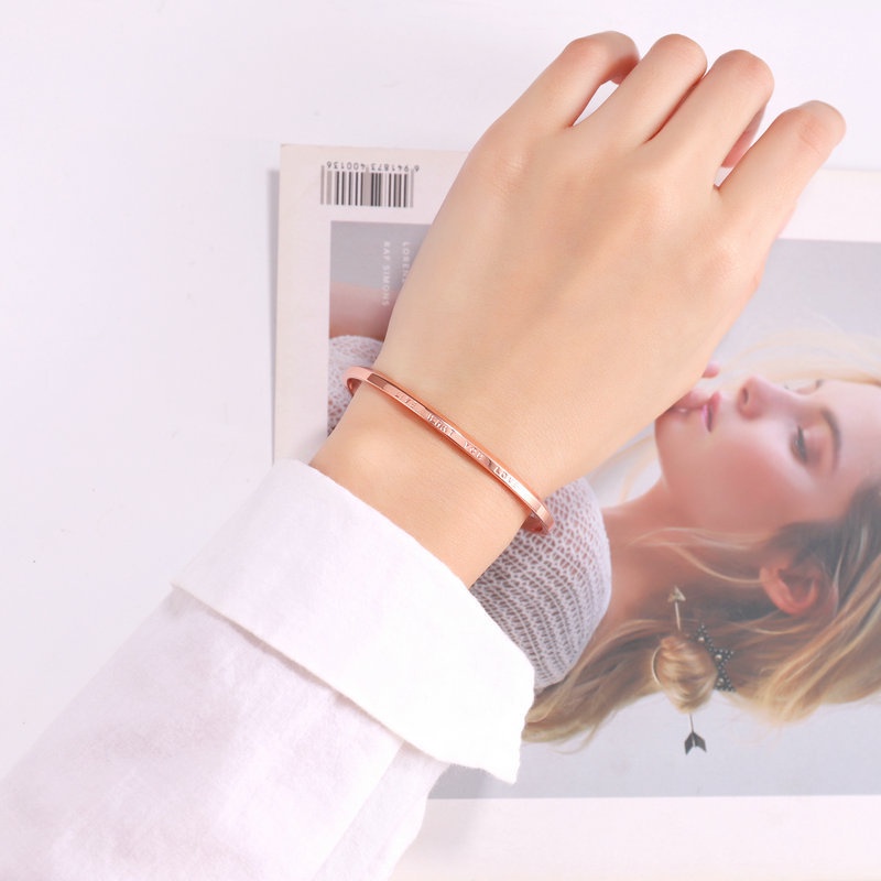 Giảm sốc Vòng cuff titan nologo unisex không sét không đen(Bảo hành 1 năm)