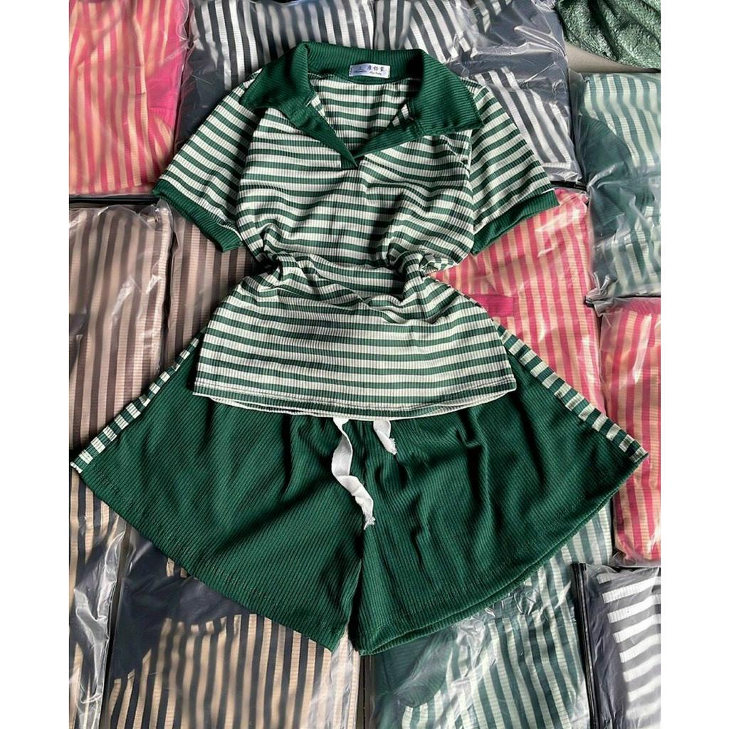 Set Bộ Nữ Mặc Nhà Áo Croptop Tay Ngắn Cổ Bẻ In Chữ - Quần Ống Rộng