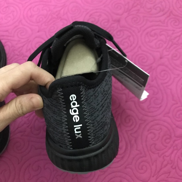 Giầy adidas